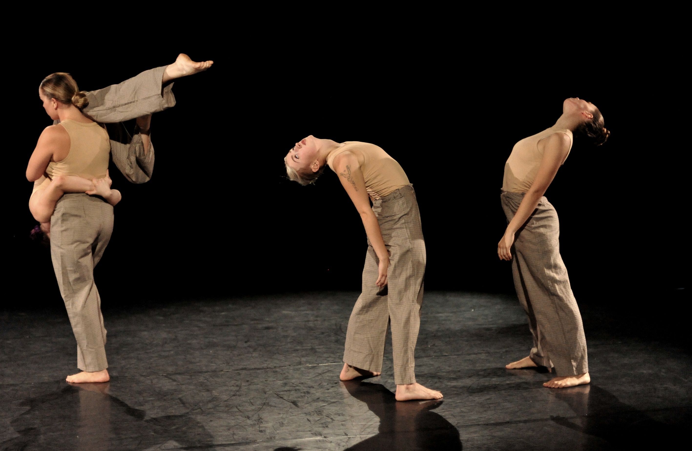 Abschlusschoreographie meiner 3-jährigen Tanzausbildung
