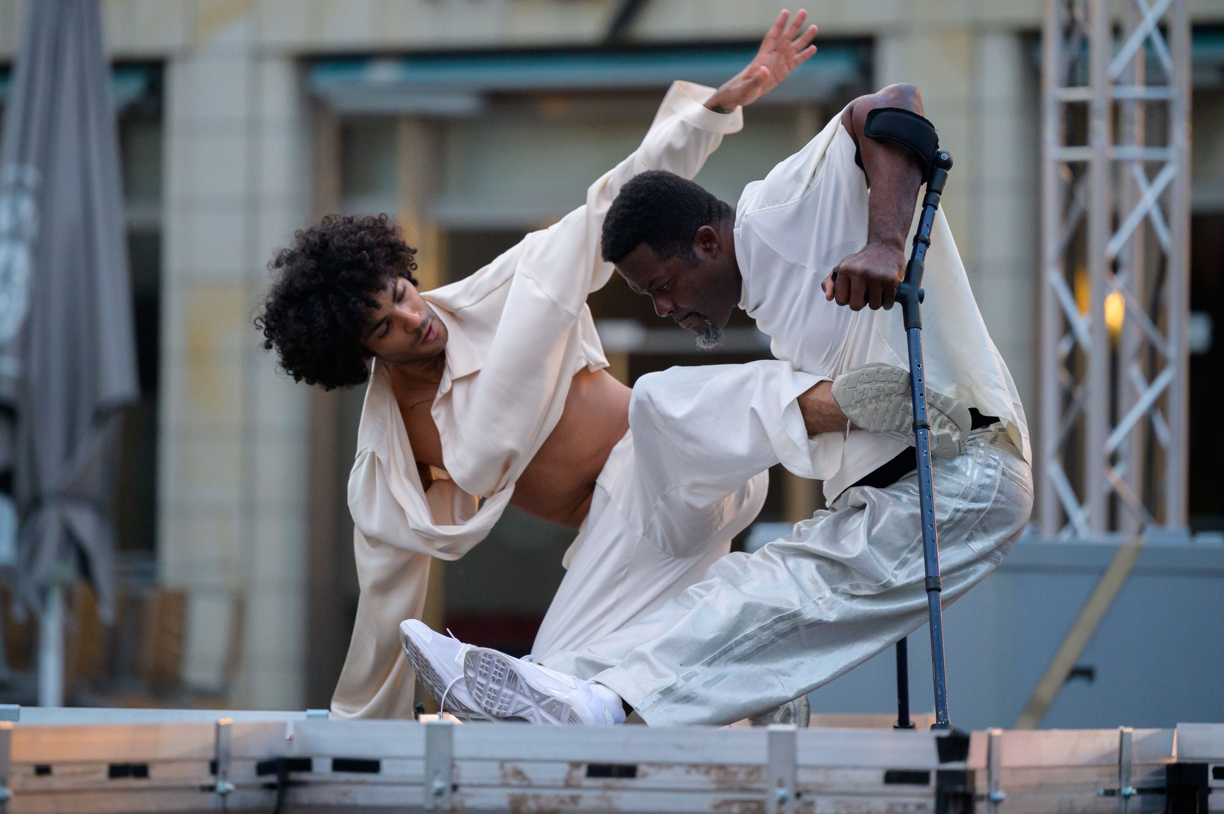 OPENING (Forward Dance Company)