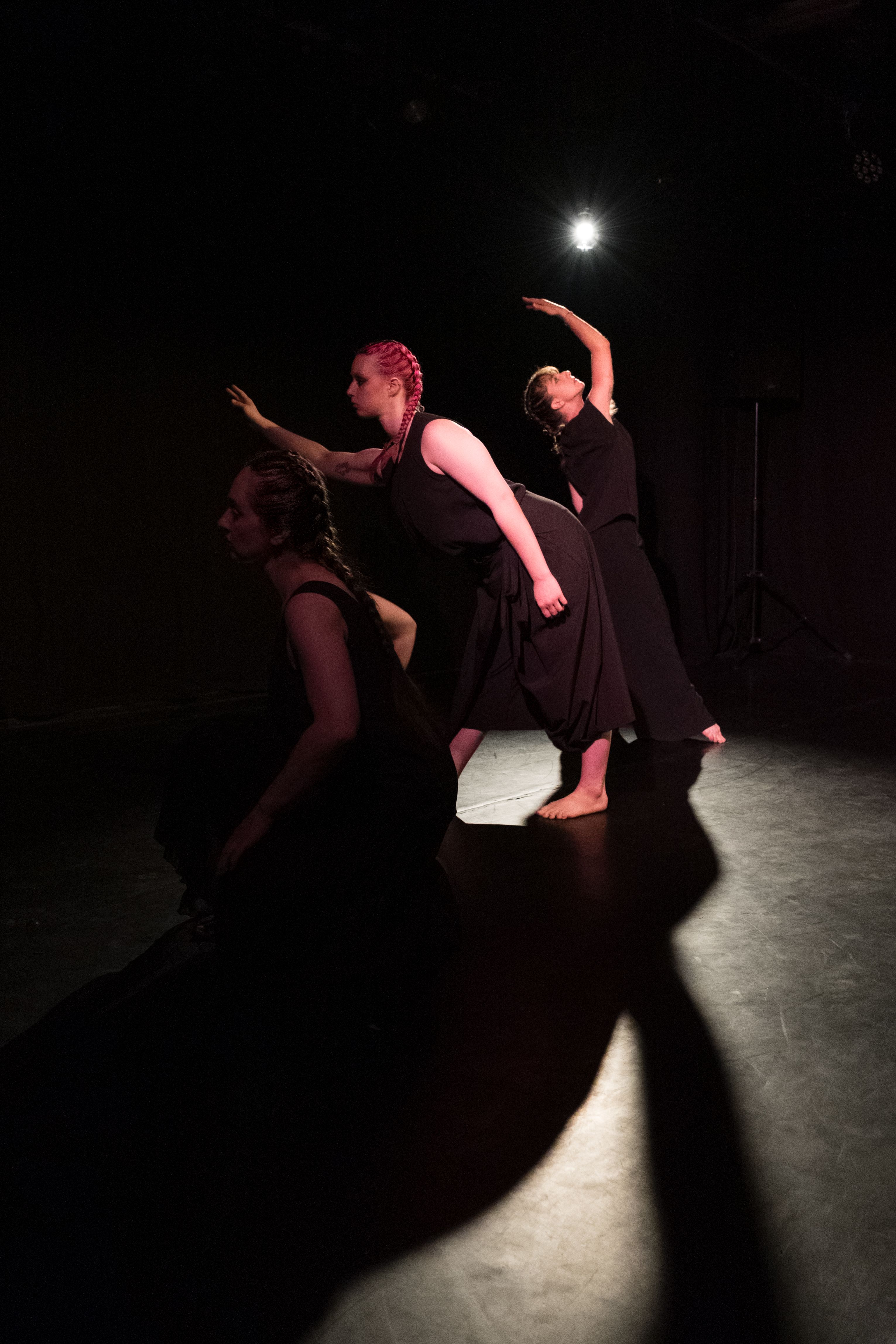 "Mis-placed" By Naia Urresti with Laura DeAngelis, Tea Nadir. Premiered in Brotfabrik Berlin and performed in Backhaus Projects, in Berlin, Germany and in Teatro La Quinta Porra in Bogotá, Colombia.